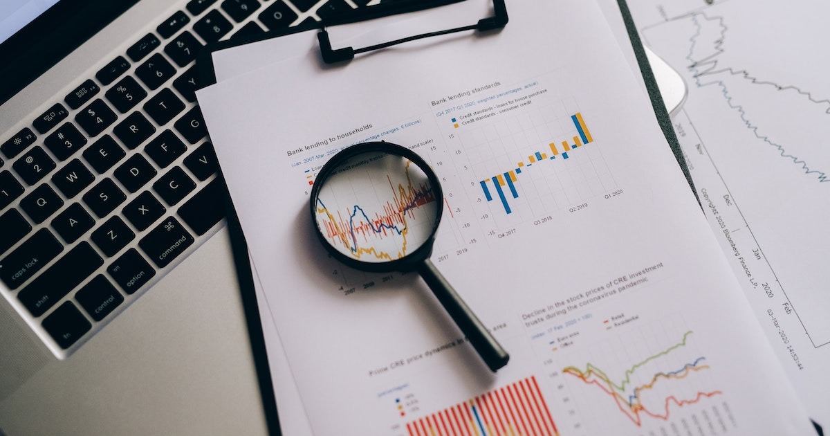 Implementing a Successful BI Strategy
